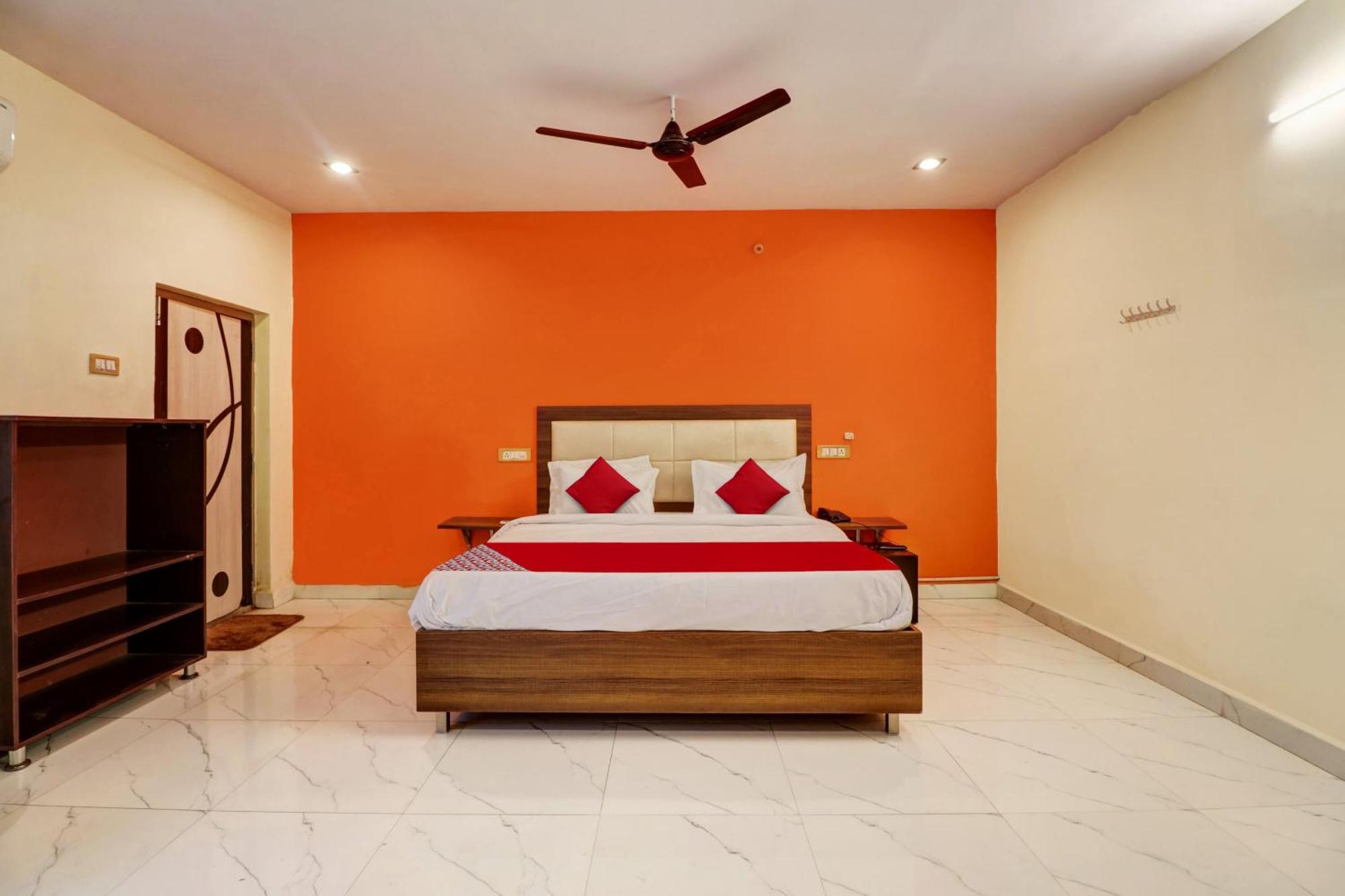 Hotel O Happy Grand Hotel Gunadala Dış mekan fotoğraf