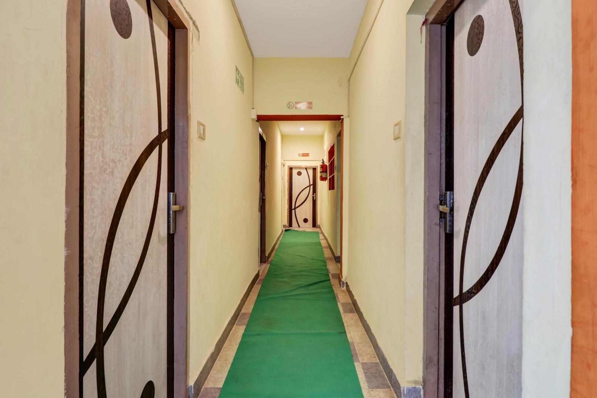 Hotel O Happy Grand Hotel Gunadala Dış mekan fotoğraf